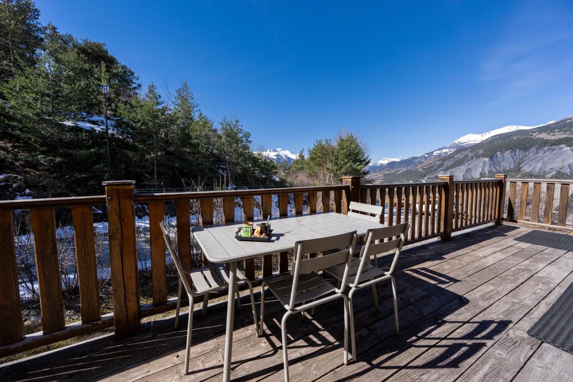 Parenthese Alpine - Poele A Bois - Calme - Parking * Enchastrayes