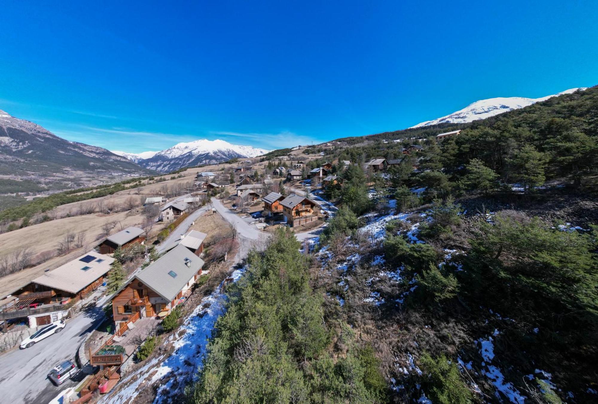 Parenthese Alpine - Poele A Bois - Calme - Parking Enchastrayes