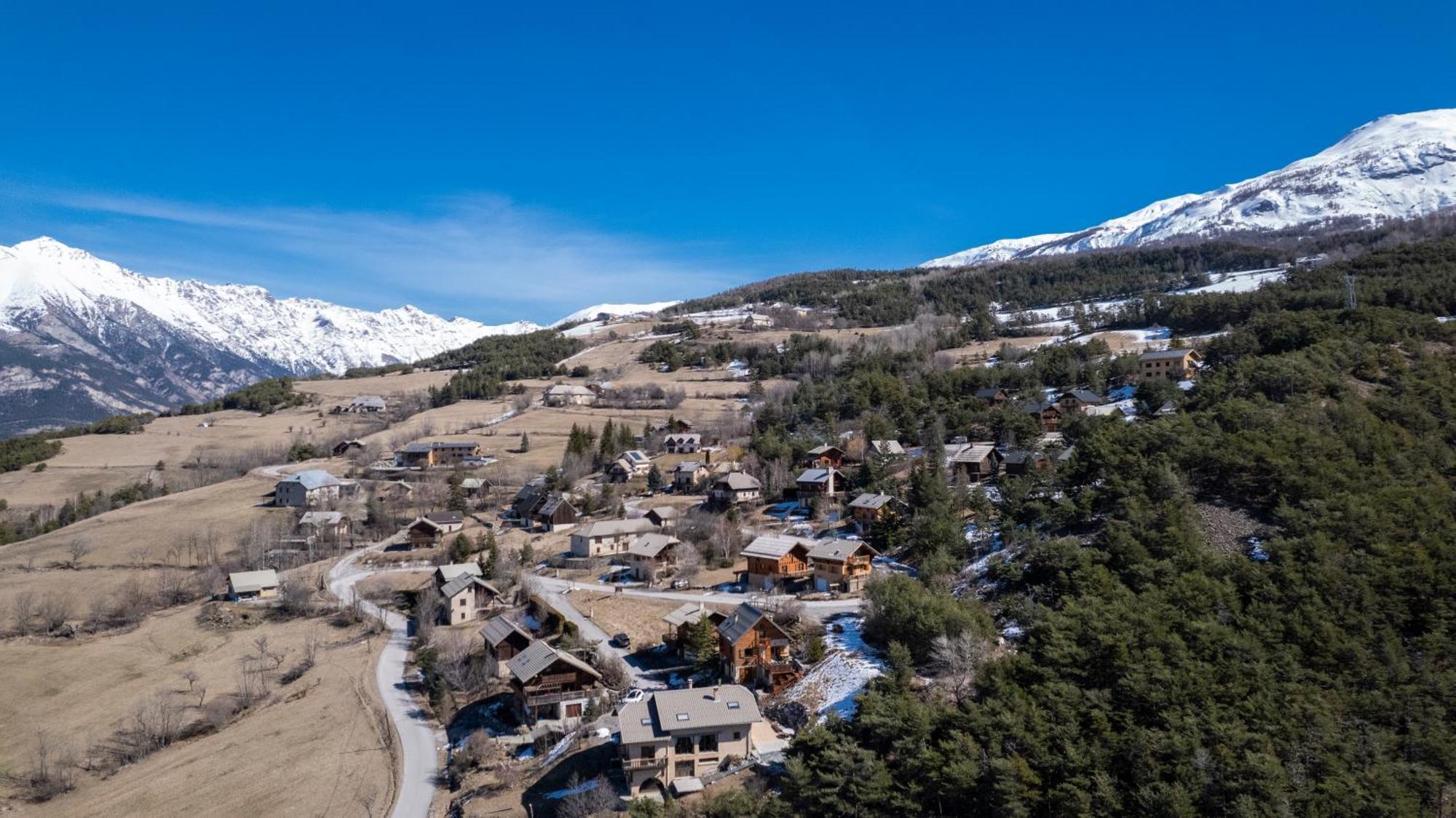 Parenthese Alpine - Poele A Bois - Calme - Parking * Enchastrayes